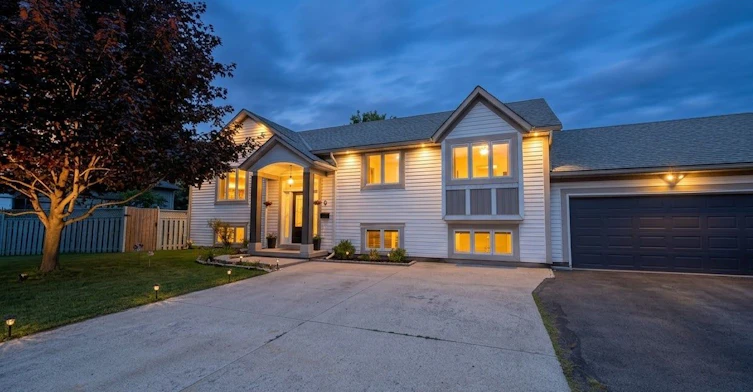 6 Stanmary Drive, St. Catharines, ON, L2N 5T4 - 2