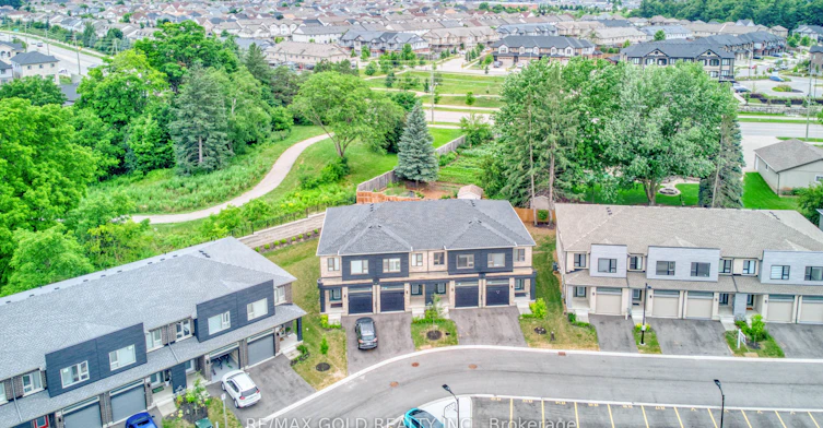 48 Pony Way, Kitchener, ON, N0N 2E0 - 2