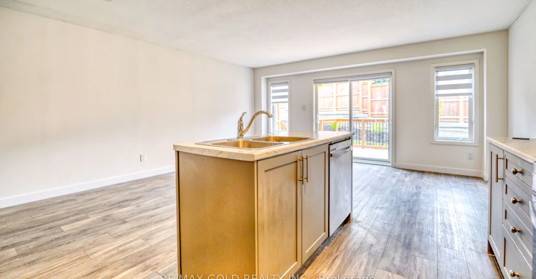 48 Pony Way, Kitchener, ON, N0N 2E0 - 13