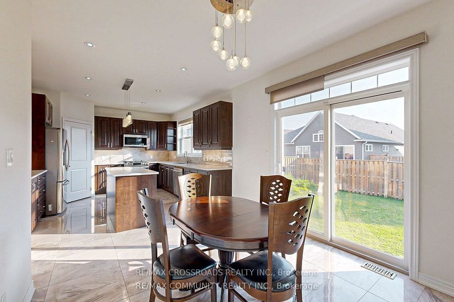 634 Grange Way, Peterborough, ON, K9H 7M1 - 9