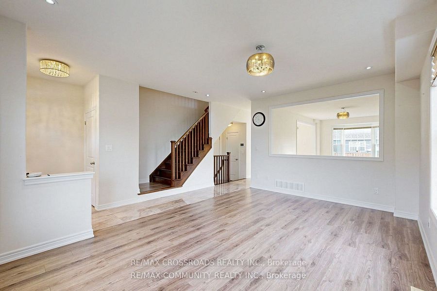 634 Grange Way, Peterborough, ON, K9H 7M1 - 5
