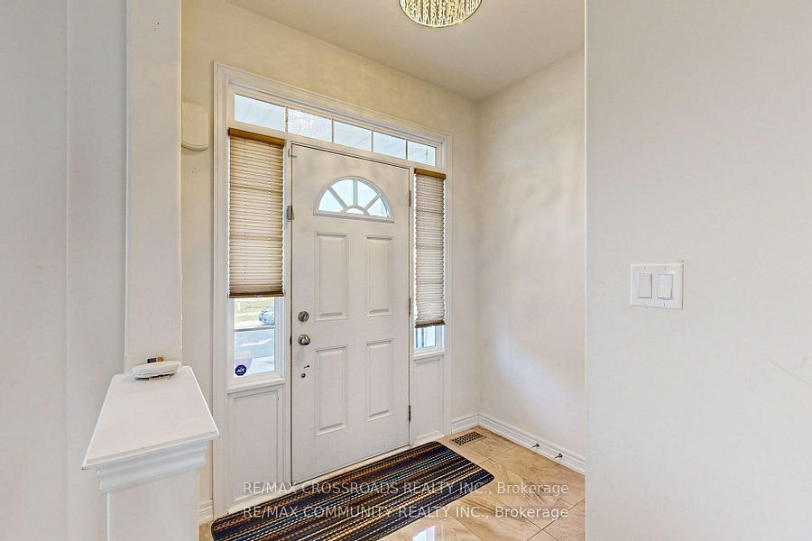 634 Grange Way, Peterborough, ON, K9H 7M1 - 3