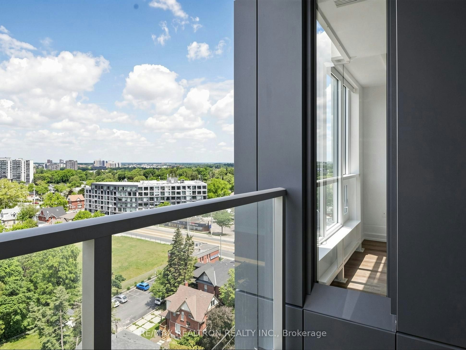 1210-15 Wellington Street S, Kitchener, ON, N2G 0E4 - 26