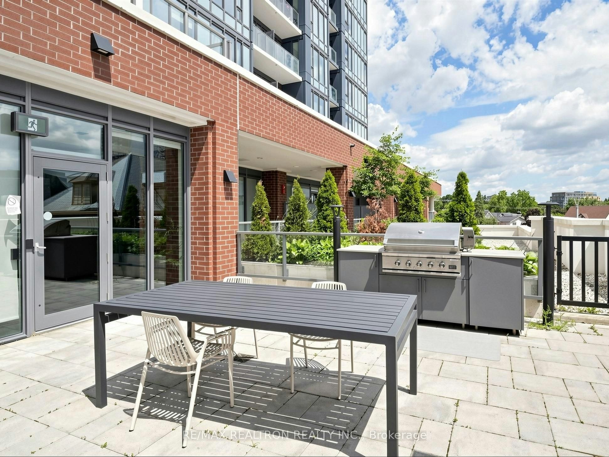 1210-15 Wellington Street S, Kitchener, ON, N2G 0E4 - 48