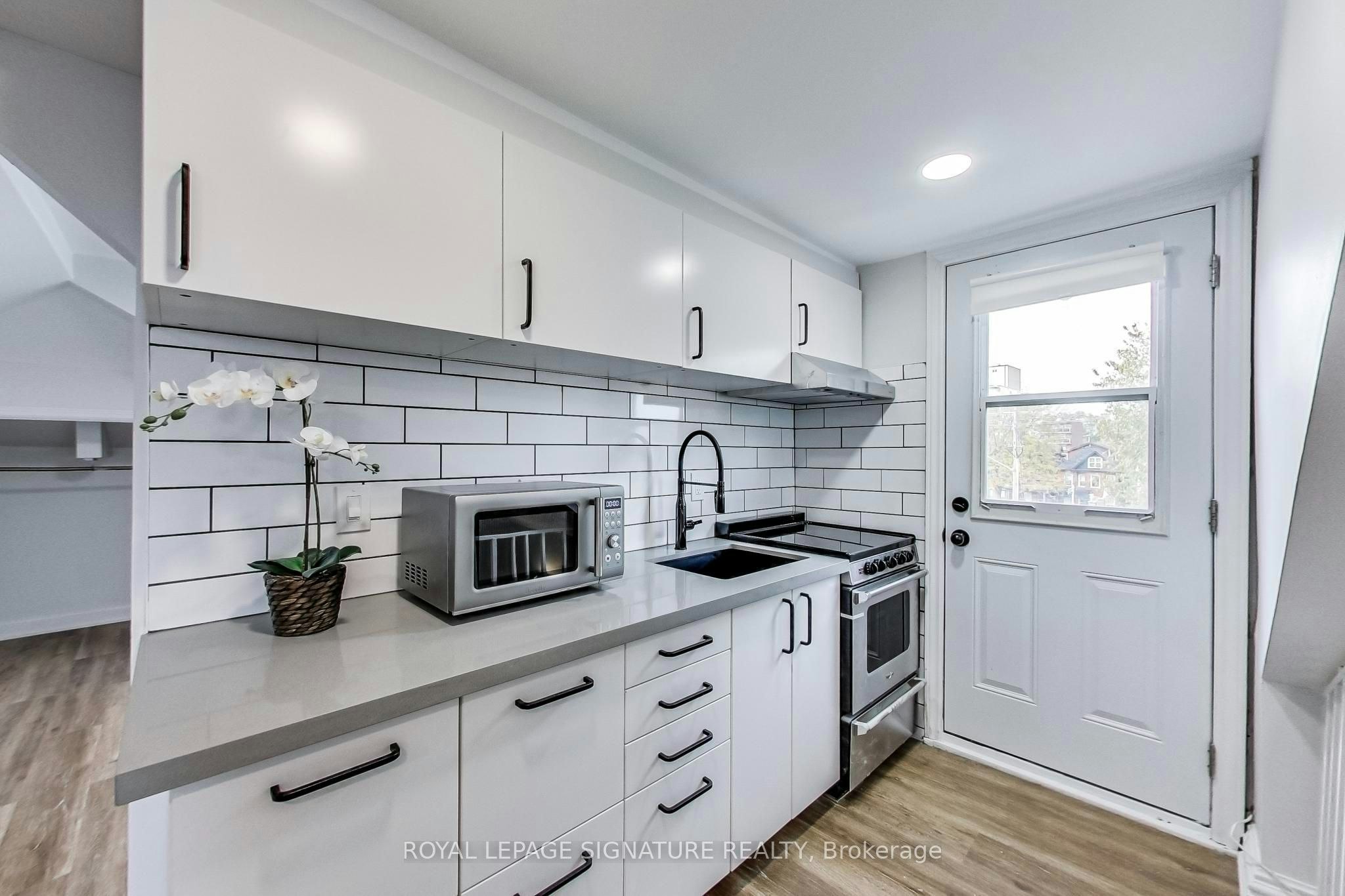4-102 West Avenue S, Hamilton, ON, L8N 2S3 - 9
