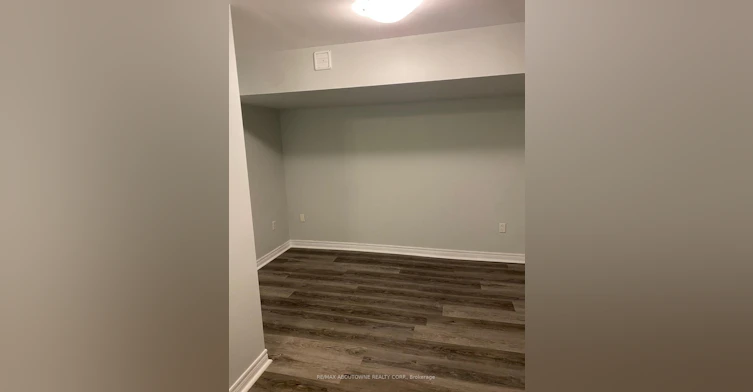 63B-541 Winston Road, Grimsby, ON, L3M 0C5 - 15