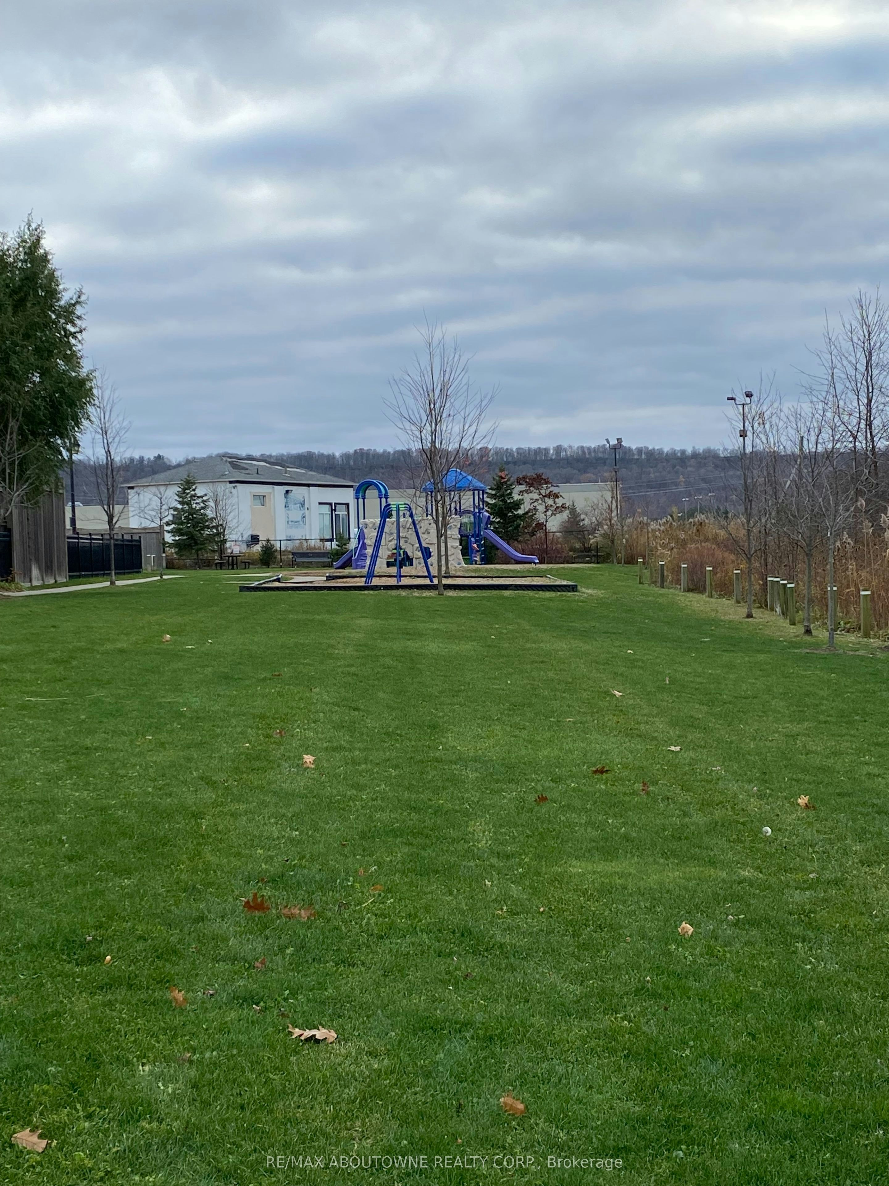 63B-541 Winston Road, Grimsby, ON, L3M 0C5 - 29