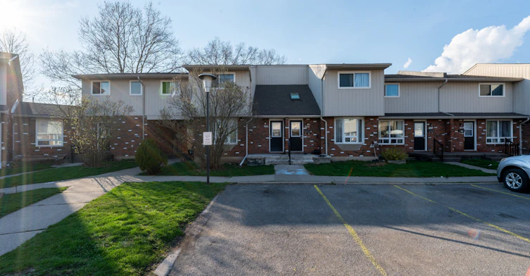 176-100 Brownleigh Avenue, Welland, ON, L3B 5V8 - 2