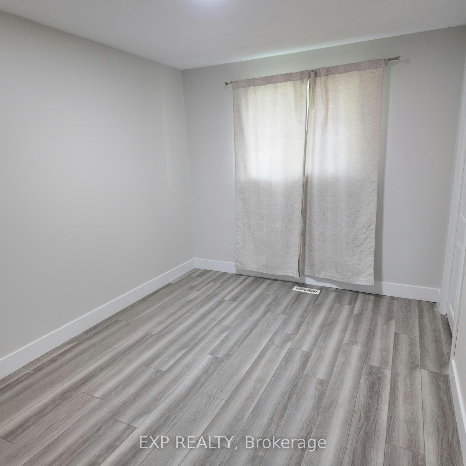 Upper-74 Almond Road, London, ON, N5Z 4C4 - 13