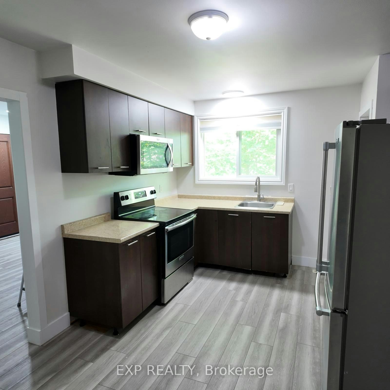 Upper-74 Almond Road, London, ON, N5Z 4C4 - 6