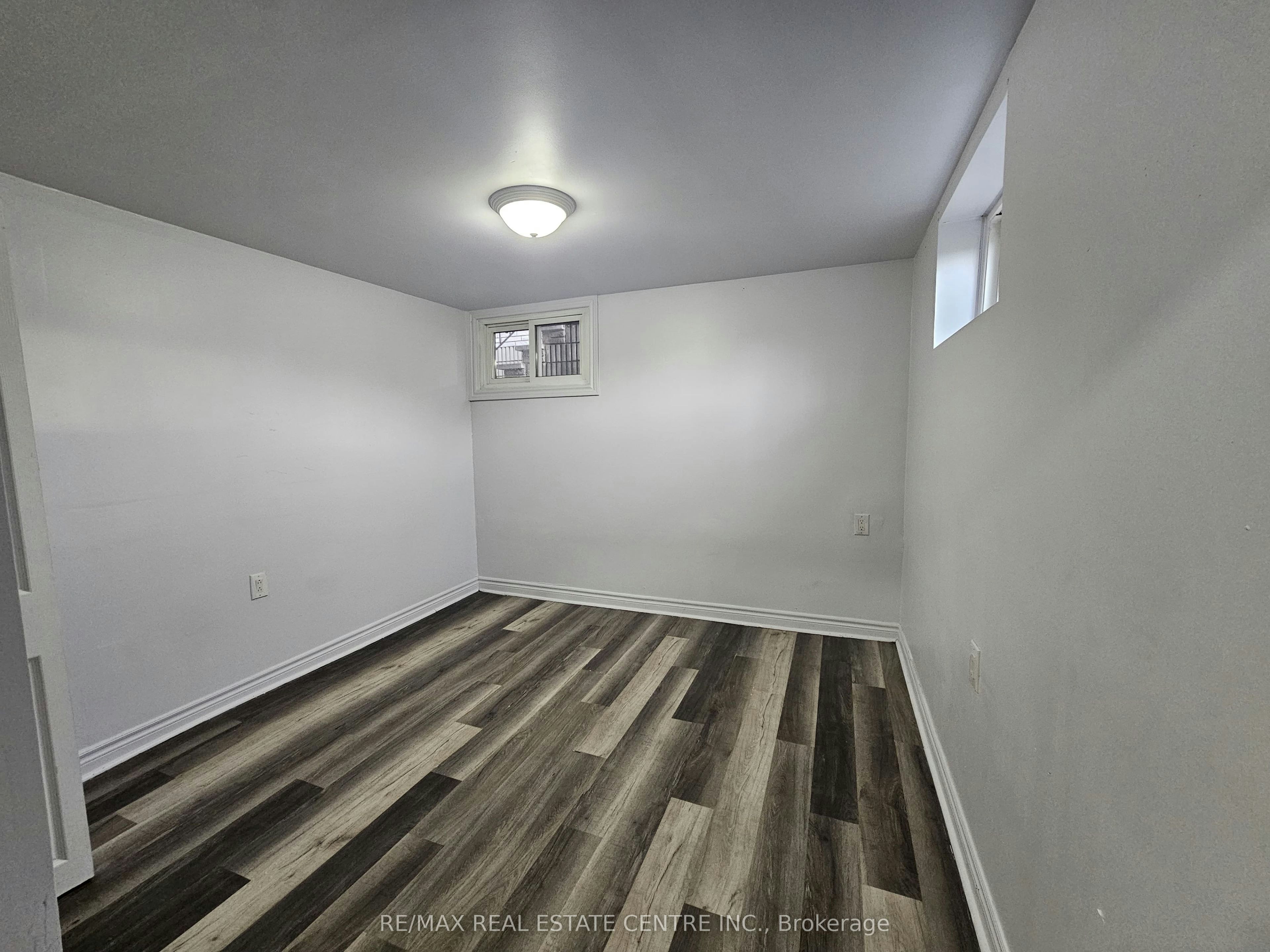 Bsmt-49 Selkirk Avenue, Hamilton, ON, L8H 5L6 - 11