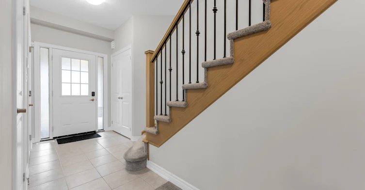 83 Pinot Crescent, Hamilton, ON, L8E 0J9 - 2