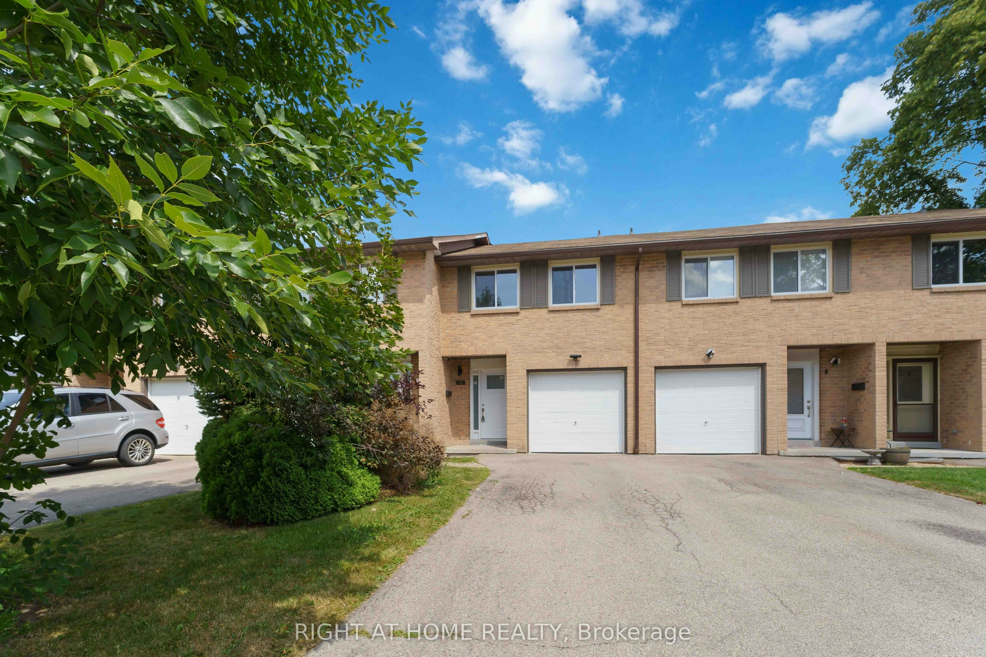 3-66 Summercrest Drive, Hamilton, ON, L8K 6M6