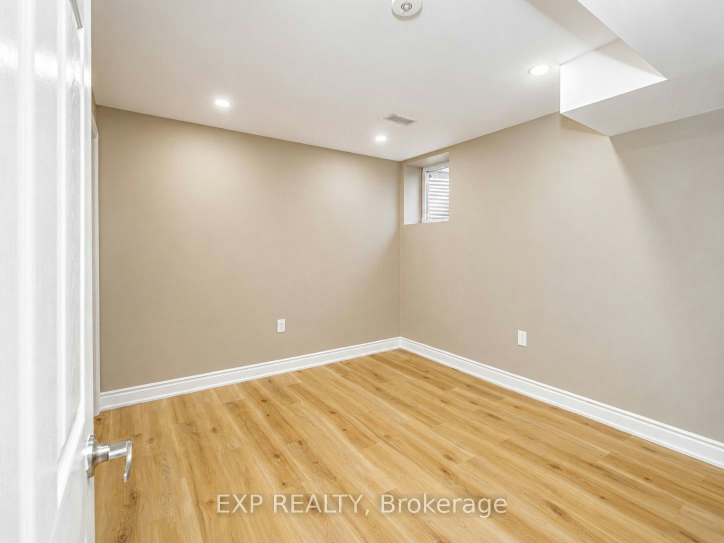 Lower-485 Avens Street, Waterloo, ON, N2V 0B4 - 8