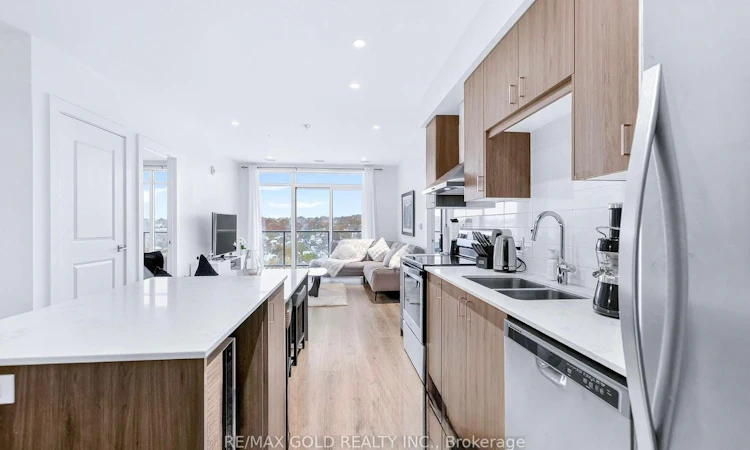 1310-15 Glebe Street