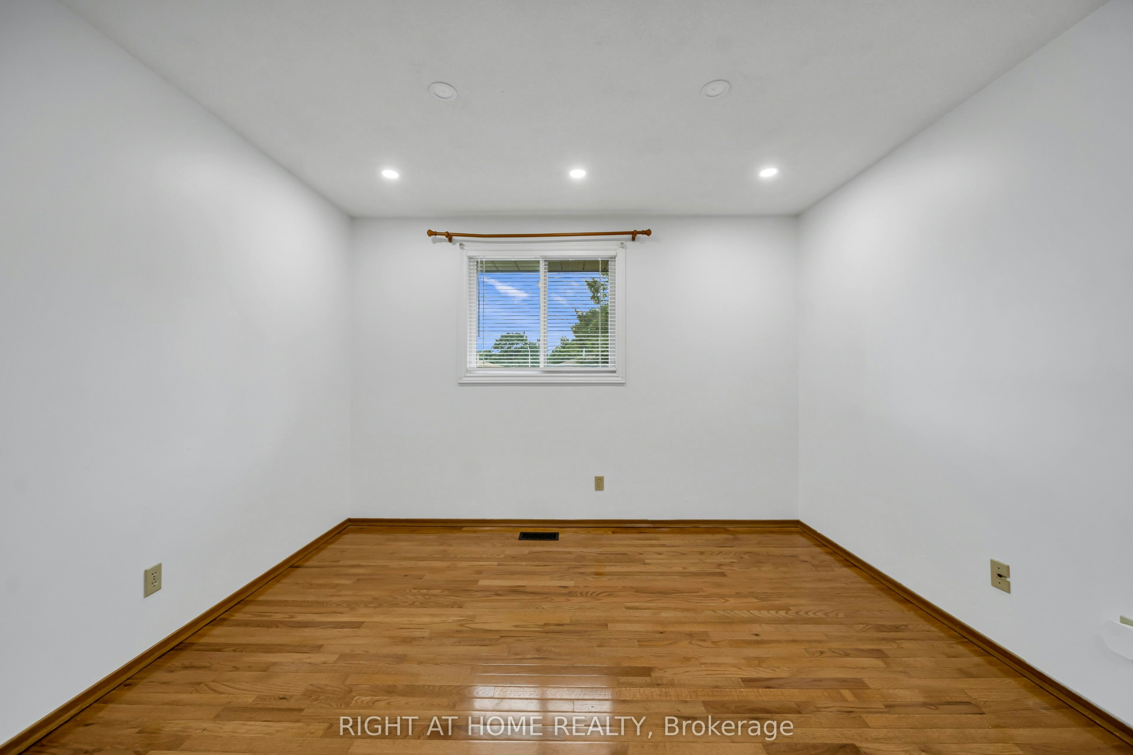 115 Countryside (Main Only) Crescent, Kitchener, ON, N2E 2S8 - 23