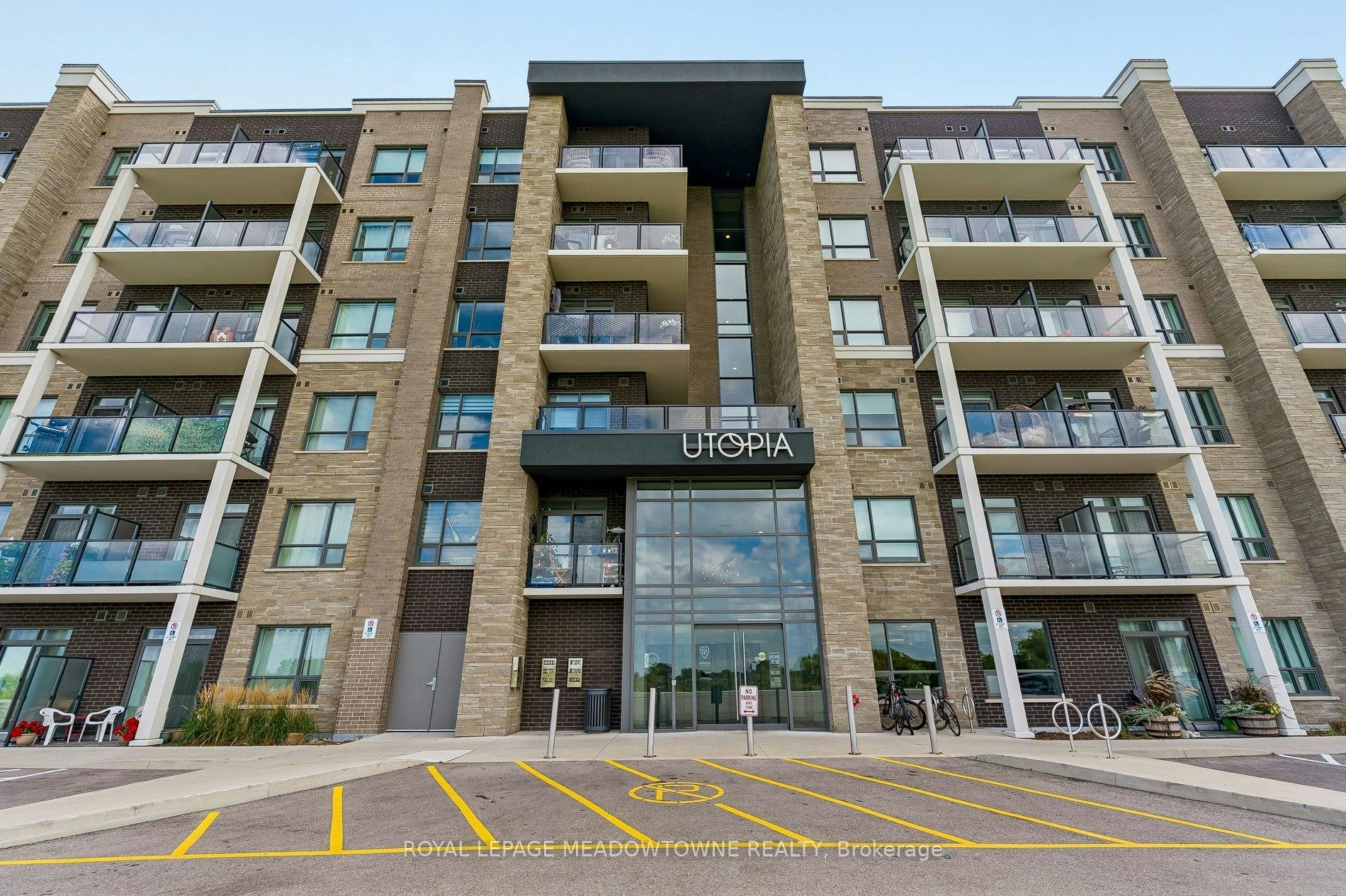 238-5055 Greenlane Road E, Lincoln, ON, L3J 2J3