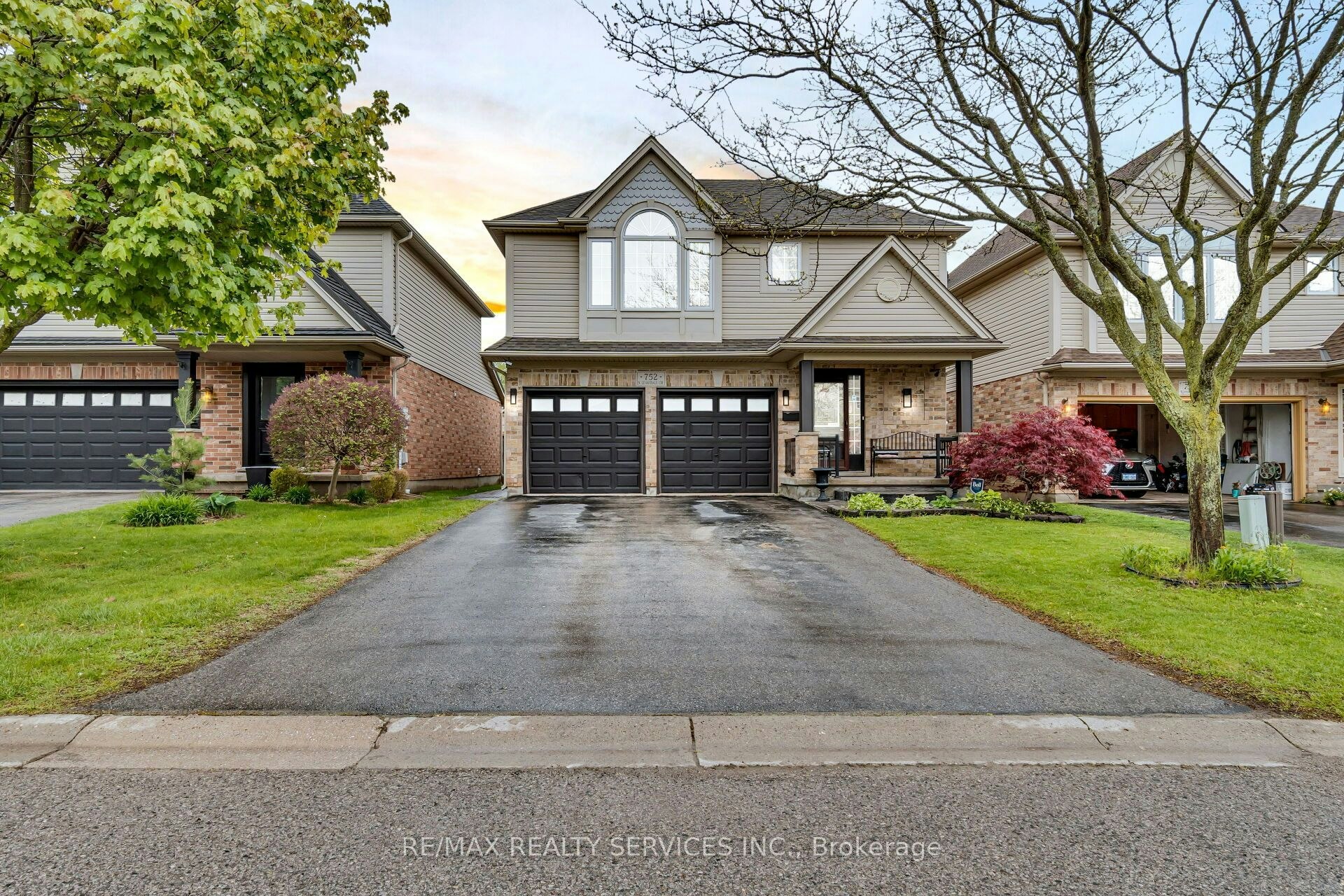 752 North Leaksdale Circle, London, ON, N6M 1M1