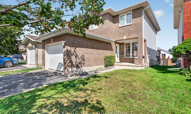 1896 Berrywood Crescent