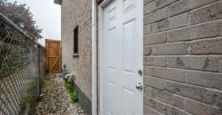 Lower Unit-31 Joseph Court, Hamilton, ON, L9C 7J4 - 2
