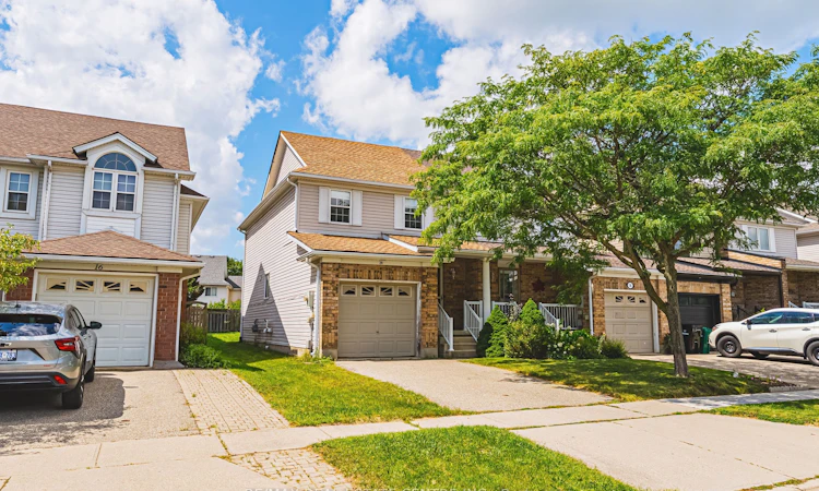 24 King William Court