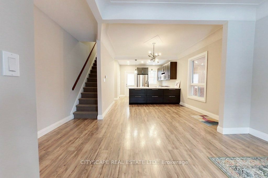 39 Holton Avenue N, Hamilton, ON, L8L 6H3 - 5