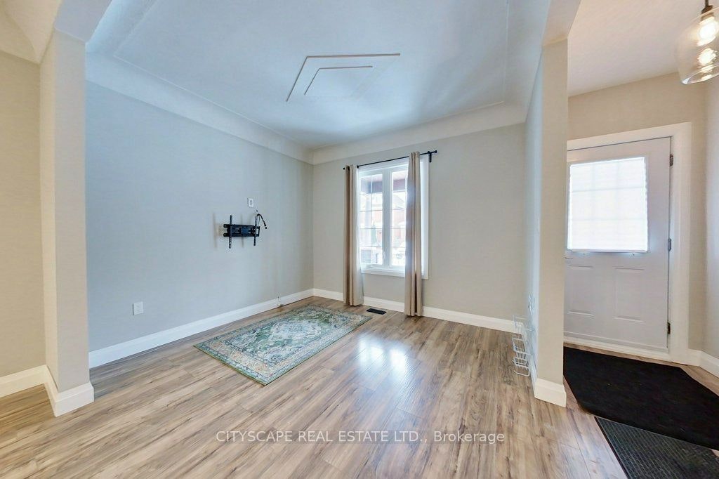 39 Holton Avenue N, Hamilton, ON, L8L 6H3 - 7