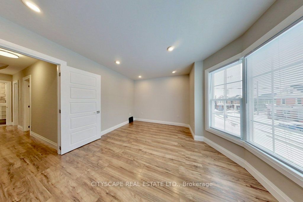 39 Holton Avenue N, Hamilton, ON, L8L 6H3 - 12