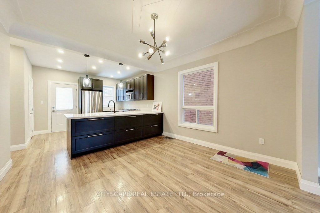 39 Holton Avenue N, Hamilton, ON, L8L 6H3 - 2