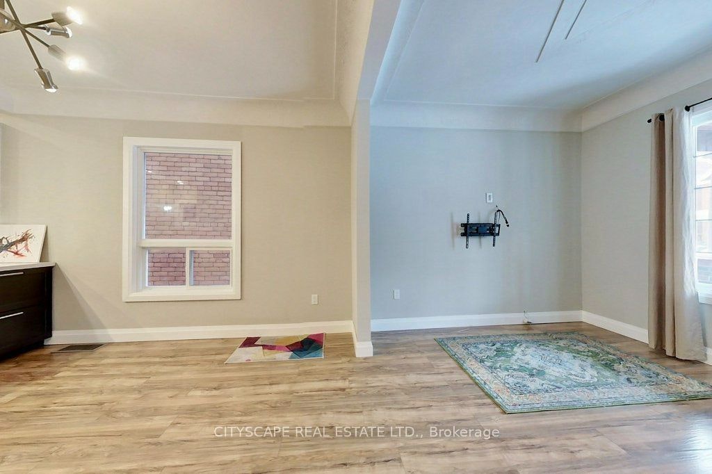 39 Holton Avenue N, Hamilton, ON, L8L 6H3 - 6