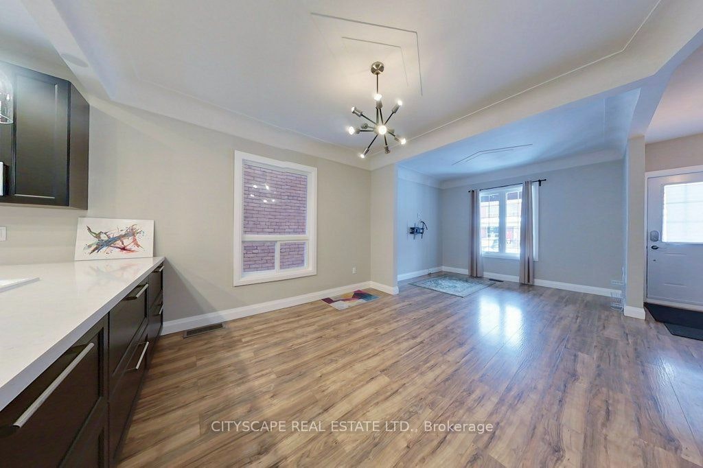 39 Holton Avenue N, Hamilton, ON, L8L 6H3 - 8