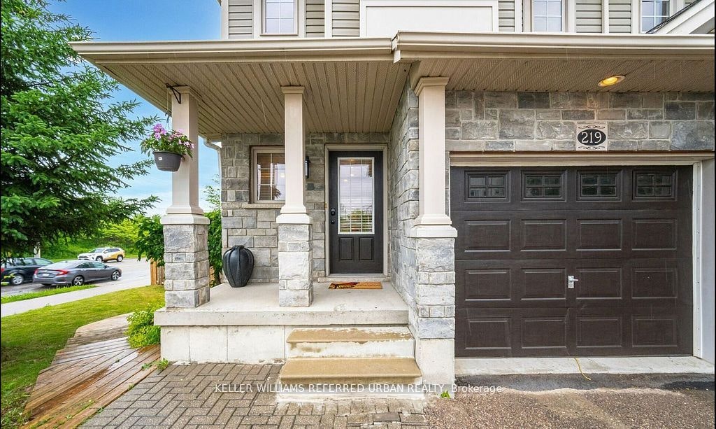 Main-219 Templewood Drive, Kitchener, ON, N2R 0A3 - 2