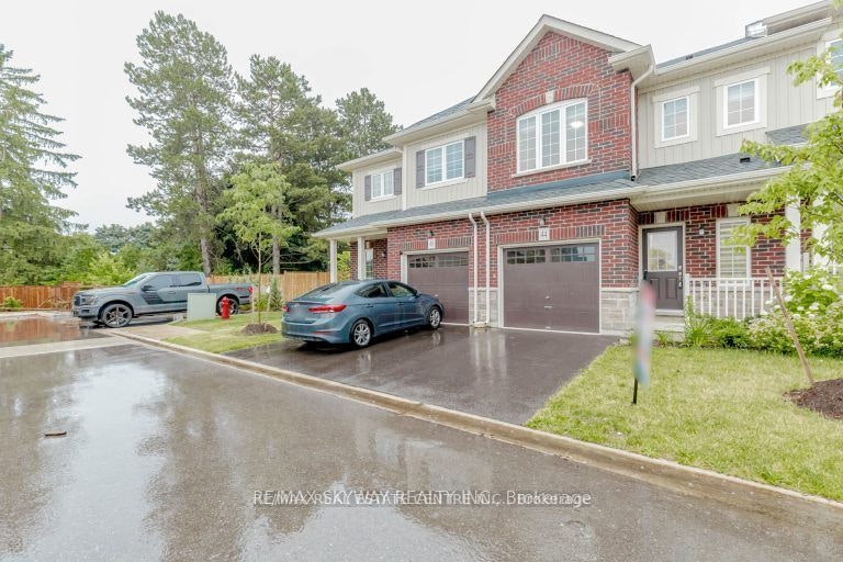 44 Dewberry Drive, Kitchener, ON, N2B 0A9
