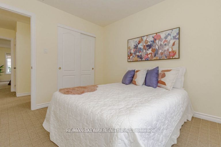 44 Dewberry Drive, Kitchener, ON, N2B 0A9 - 7