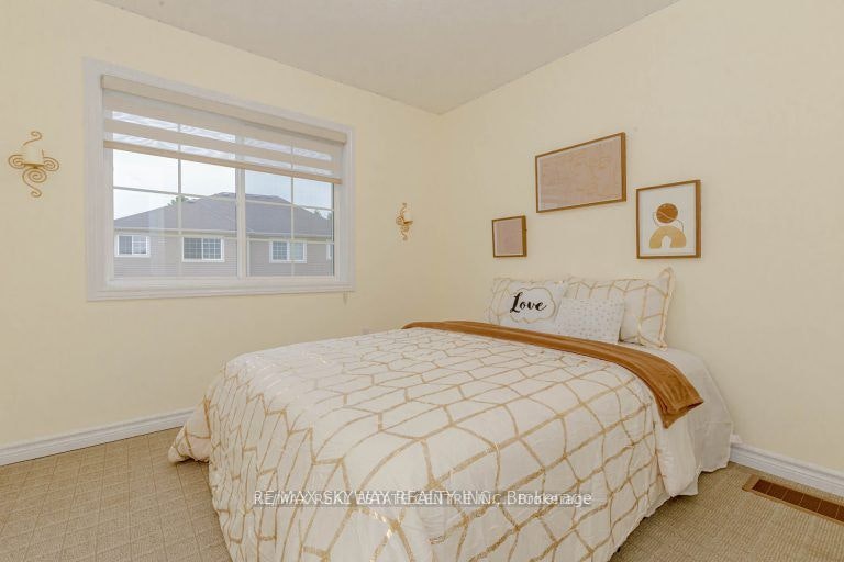44 Dewberry Drive, Kitchener, ON, N2B 0A9 - 8