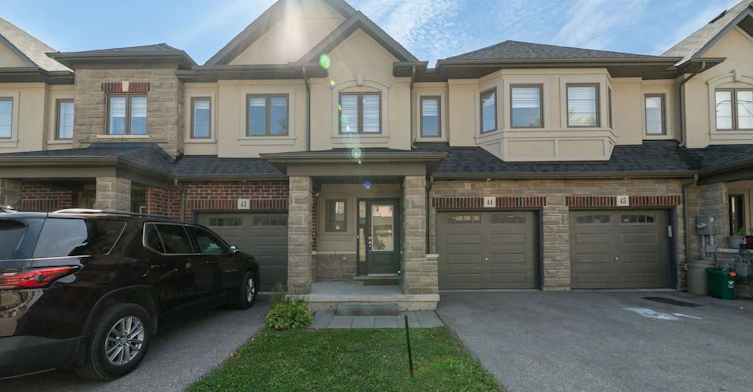 44 (Main)-324 Equestrian Way, Cambridge, ON, N3E 0E2