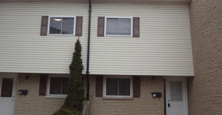 49-211 Veronica Drive, Kitchener, ON, N2A 2R8