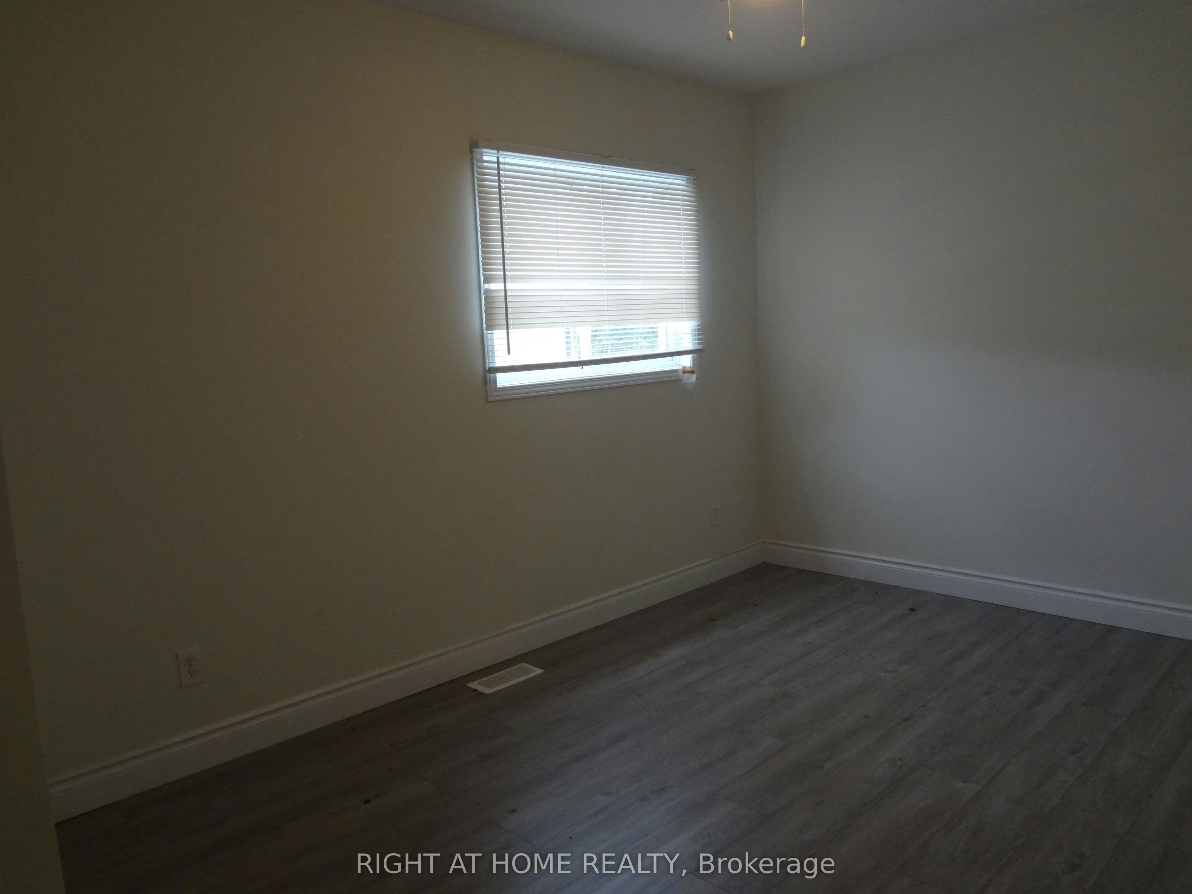 49-211 Veronica Drive, Kitchener, ON, N2A 2R8 - 12
