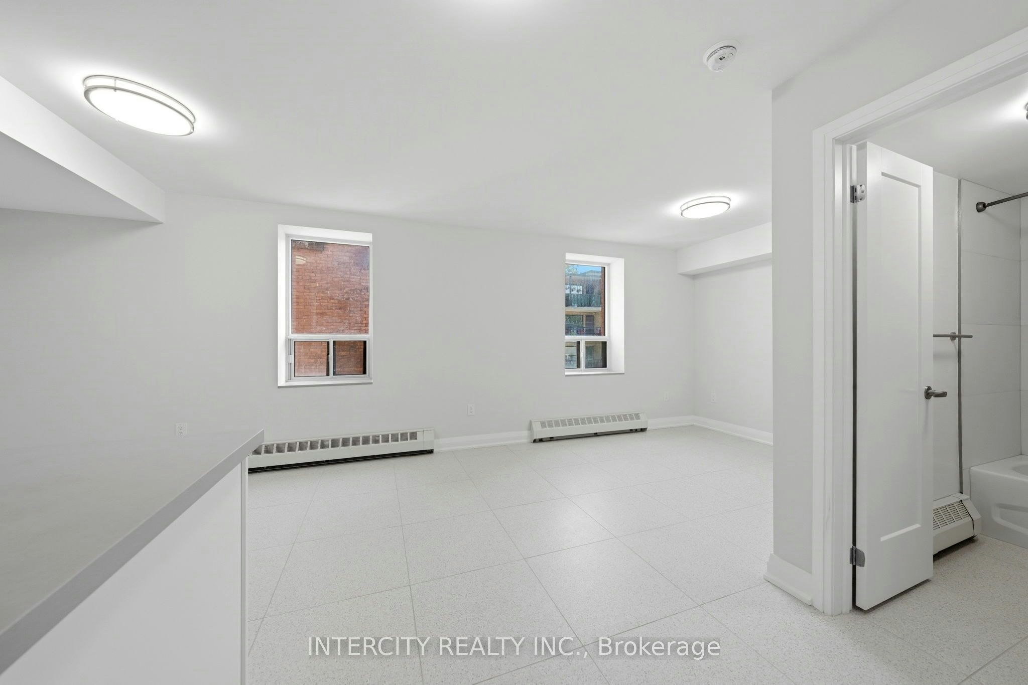 2-91 Wentworth Street S, Hamilton, ON, L8N 2Y9 - 3