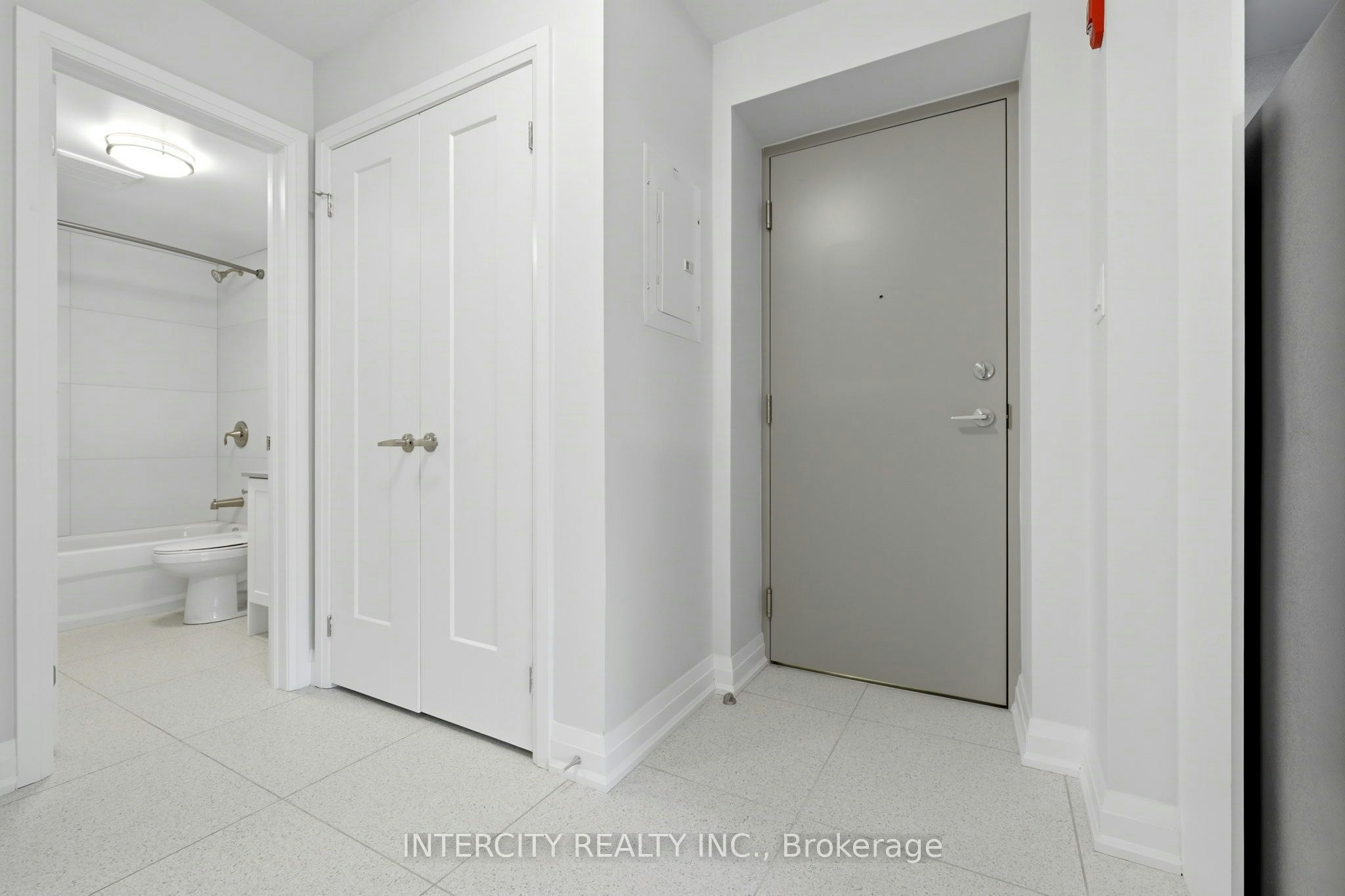 1-91 Wentworth Street S, Hamilton, ON, L8N 2Y9 - 8