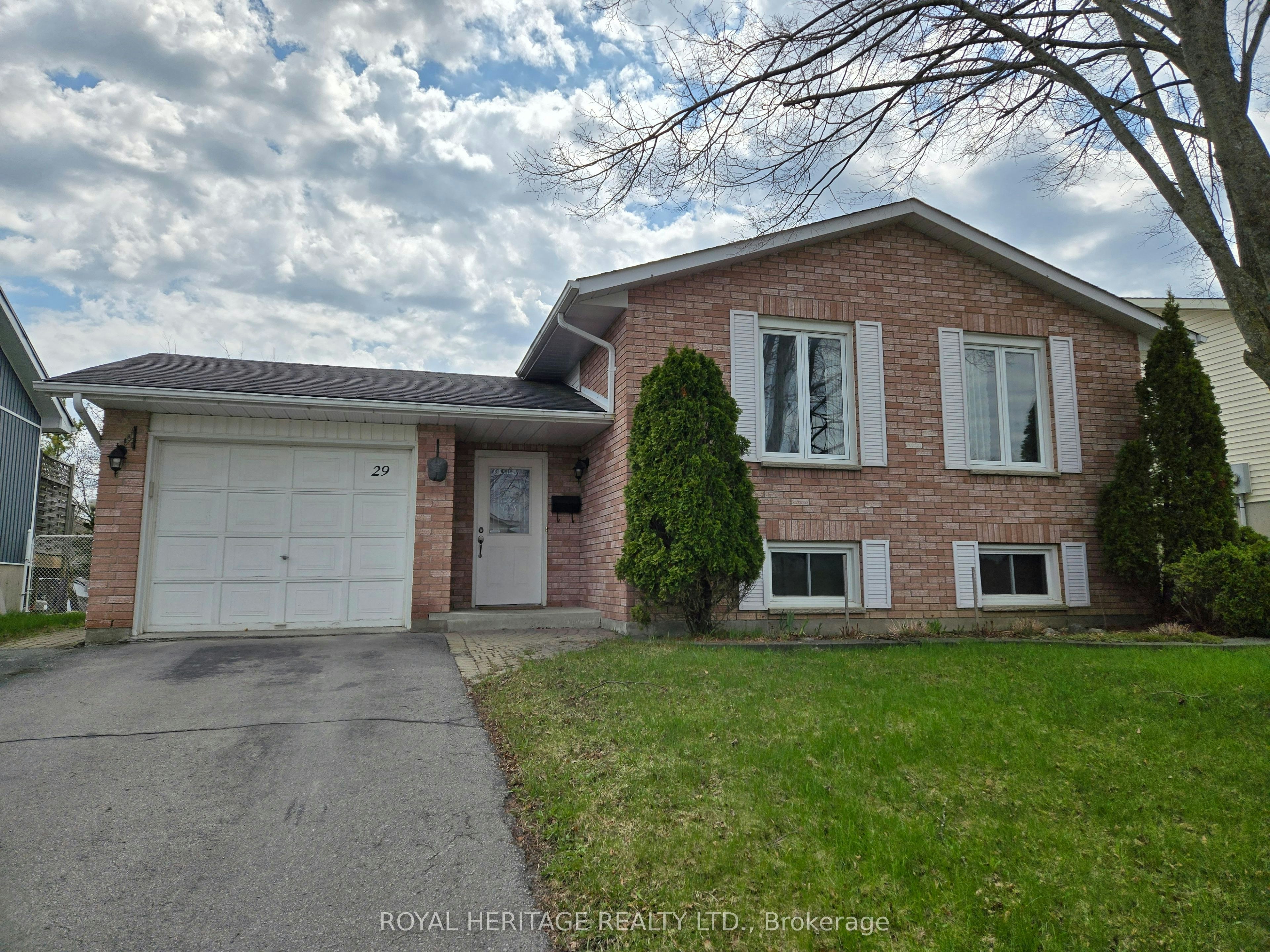 29 Fleming Road SW, Quinte West, ON, K8V 6P7