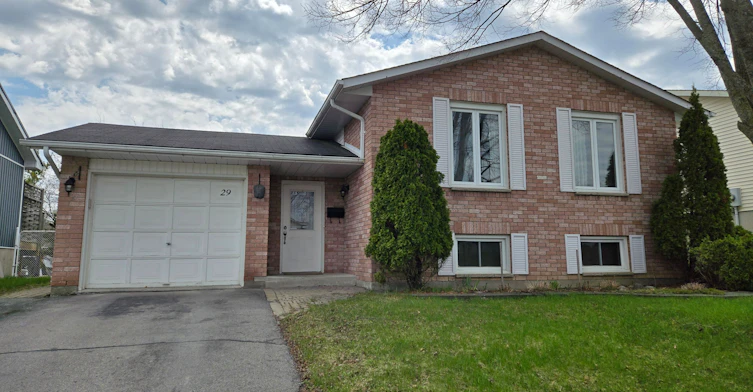 29 Fleming Road SW, Quinte West, ON, K8V 6P7