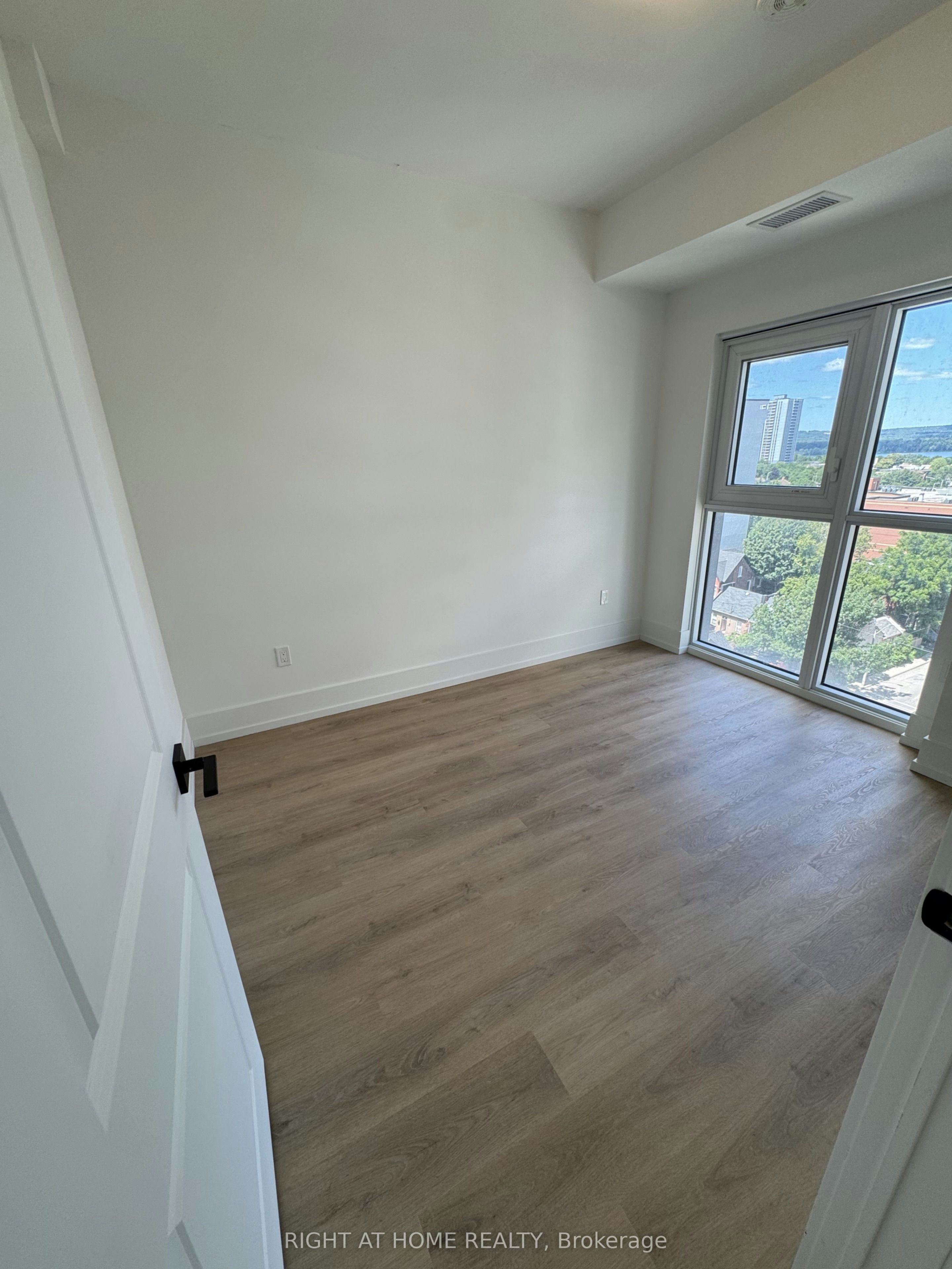 808-206 King Street W, Hamilton, ON, L8P 1A5 - 12