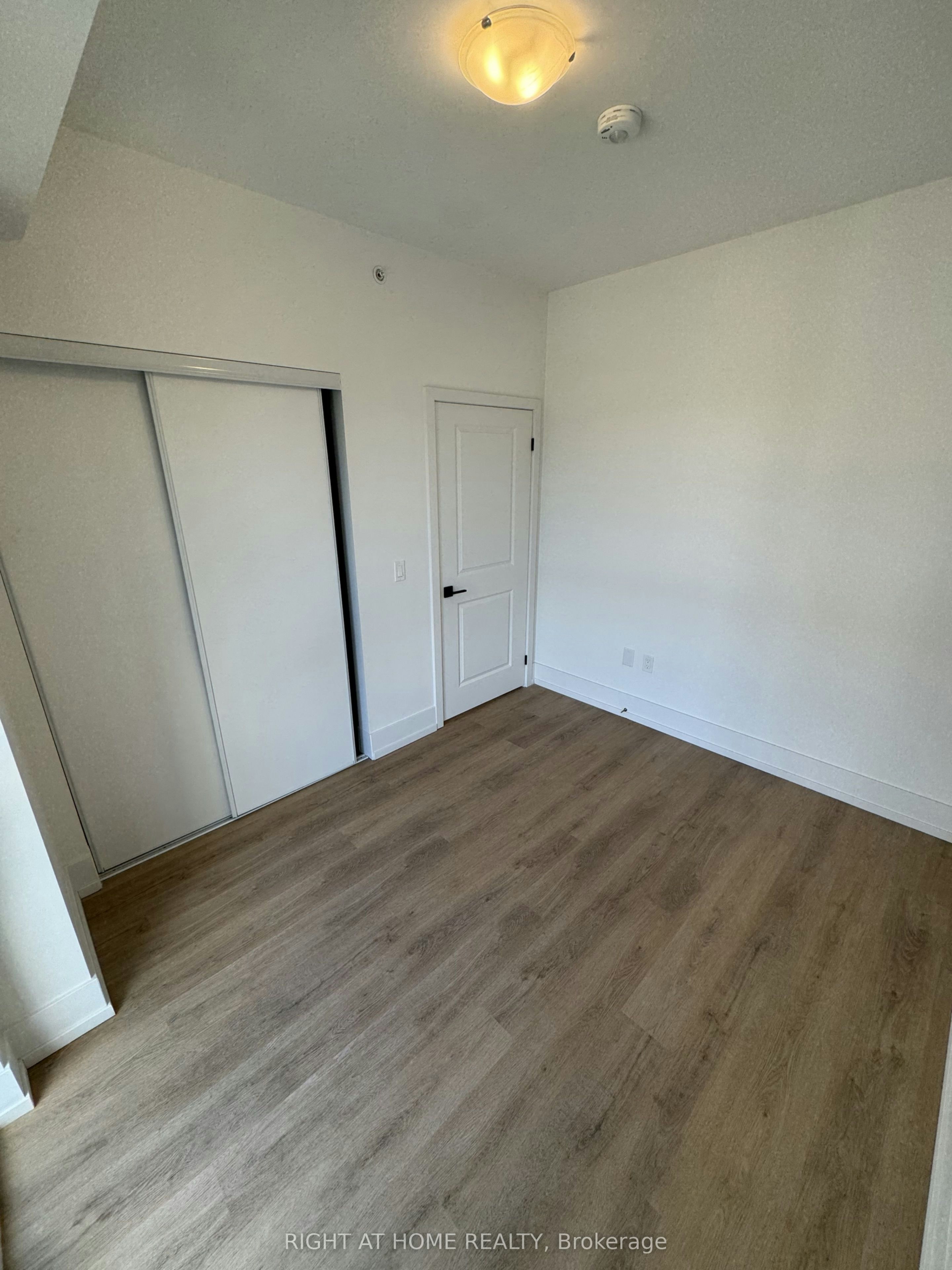 808-206 King Street W, Hamilton, ON, L8P 1A5 - 11