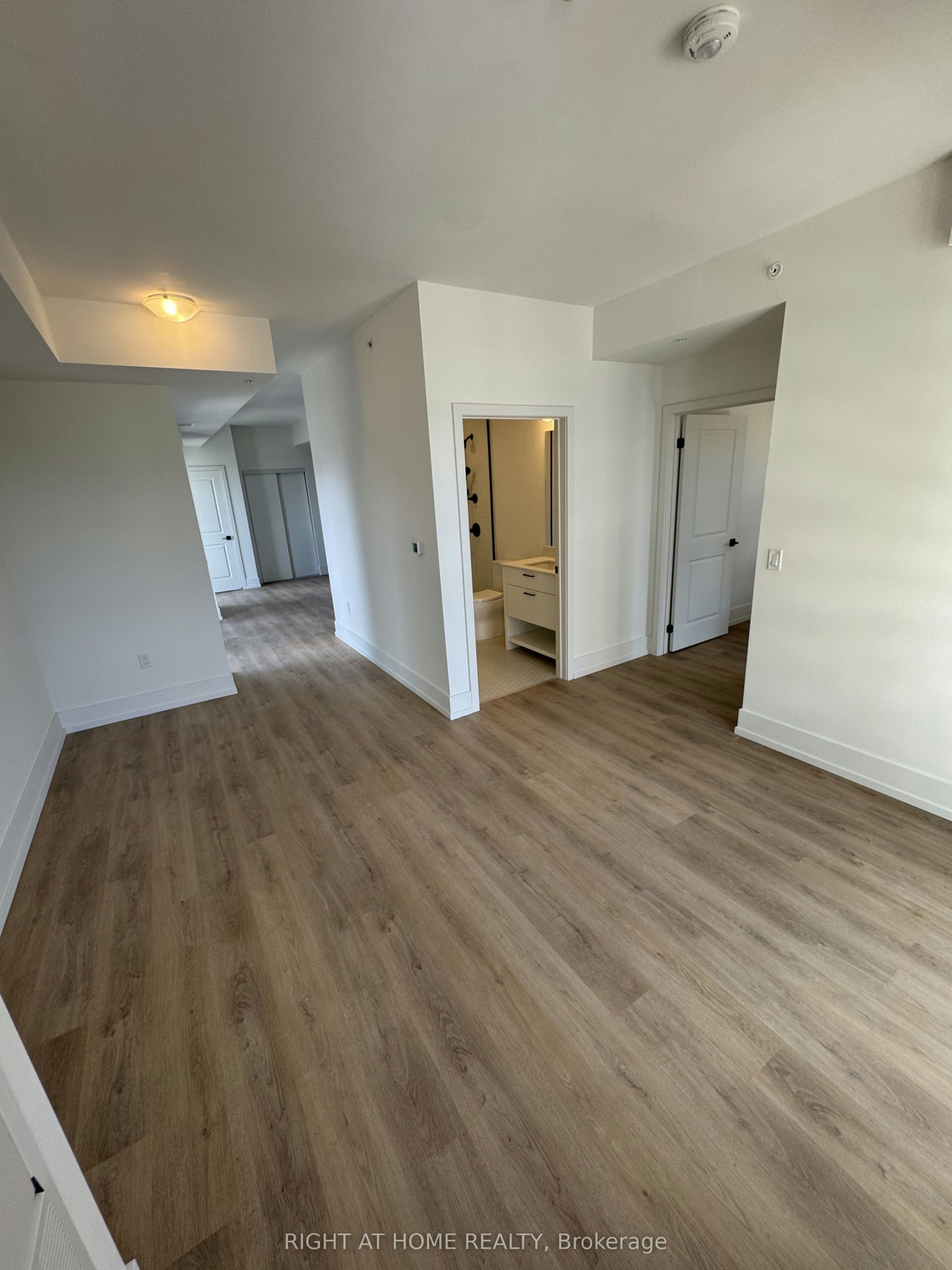 808-206 King Street W, Hamilton, ON, L8P 1A5 - 7