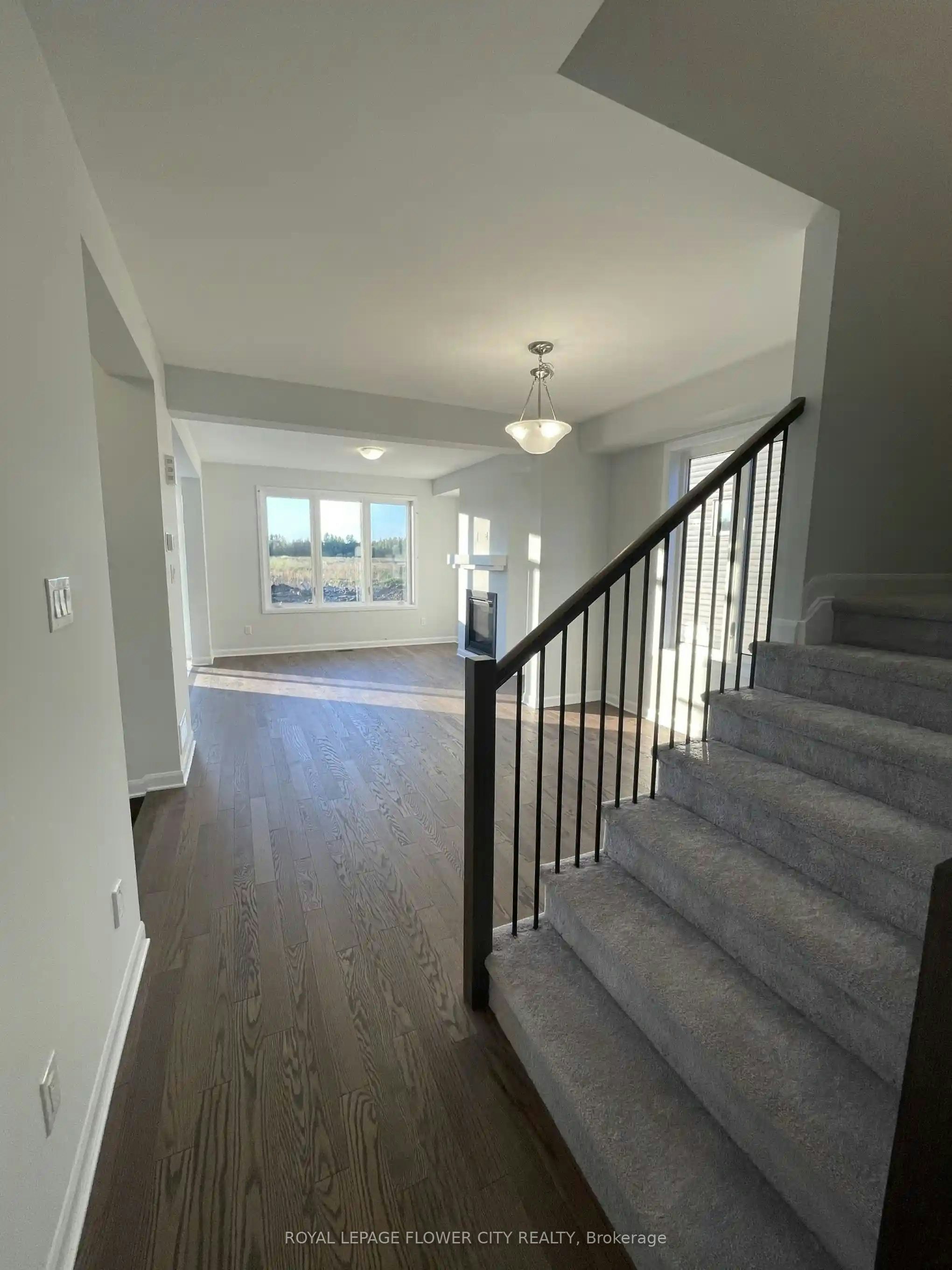 229 Elsie Macgill Walk, Ottawa, ON, K2W 0L5 - 4