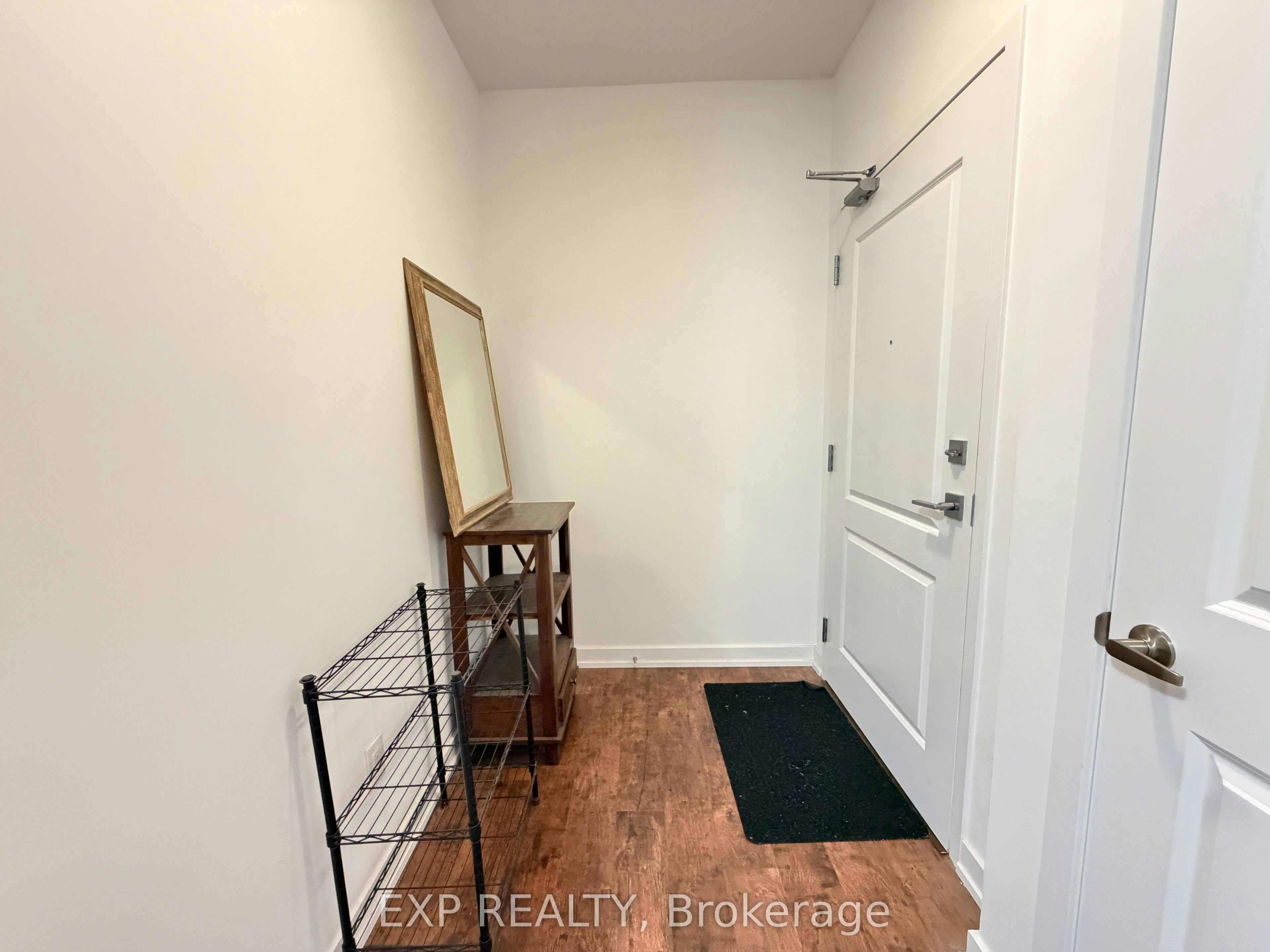 601-81 Robinson Street, Hamilton, ON, L8P 0B9