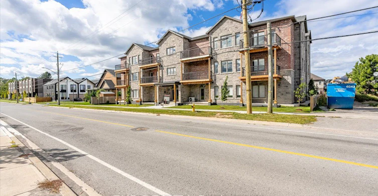 201-163 Port Robinson Road, Pelham, ON, L3B 5N5