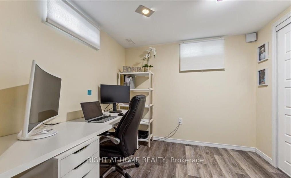 21 Kilbourne Crescent, St. Catharines, ON, L2M 3E3 - 12