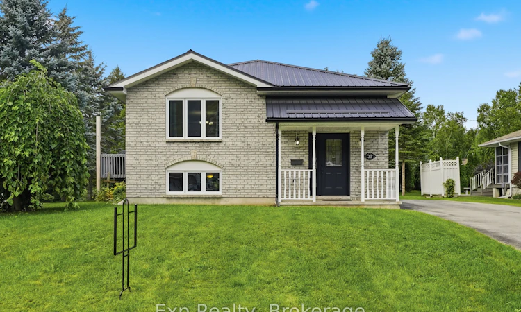 21 South Maloney Street
